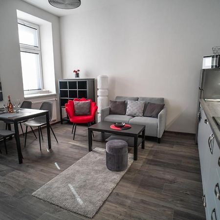 Apartmanovy Dum Sklipek 트러트노브 외부 사진