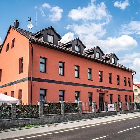Apartmanovy Dum Sklipek 트러트노브 외부 사진