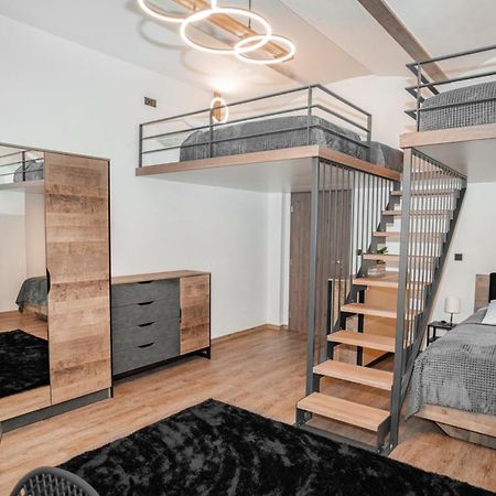 Apartmanovy Dum Sklipek 트러트노브 외부 사진