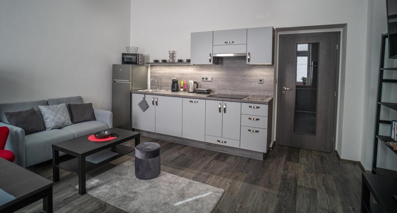 Apartmanovy Dum Sklipek 트러트노브 외부 사진