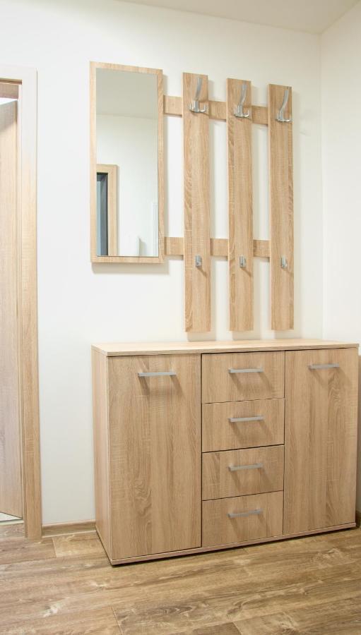 Apartmanovy Dum Sklipek 트러트노브 외부 사진