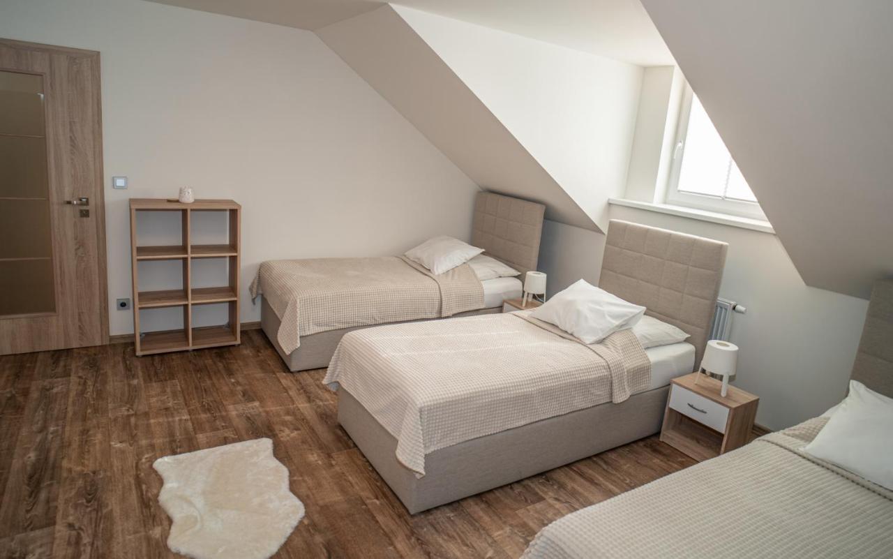 Apartmanovy Dum Sklipek 트러트노브 외부 사진