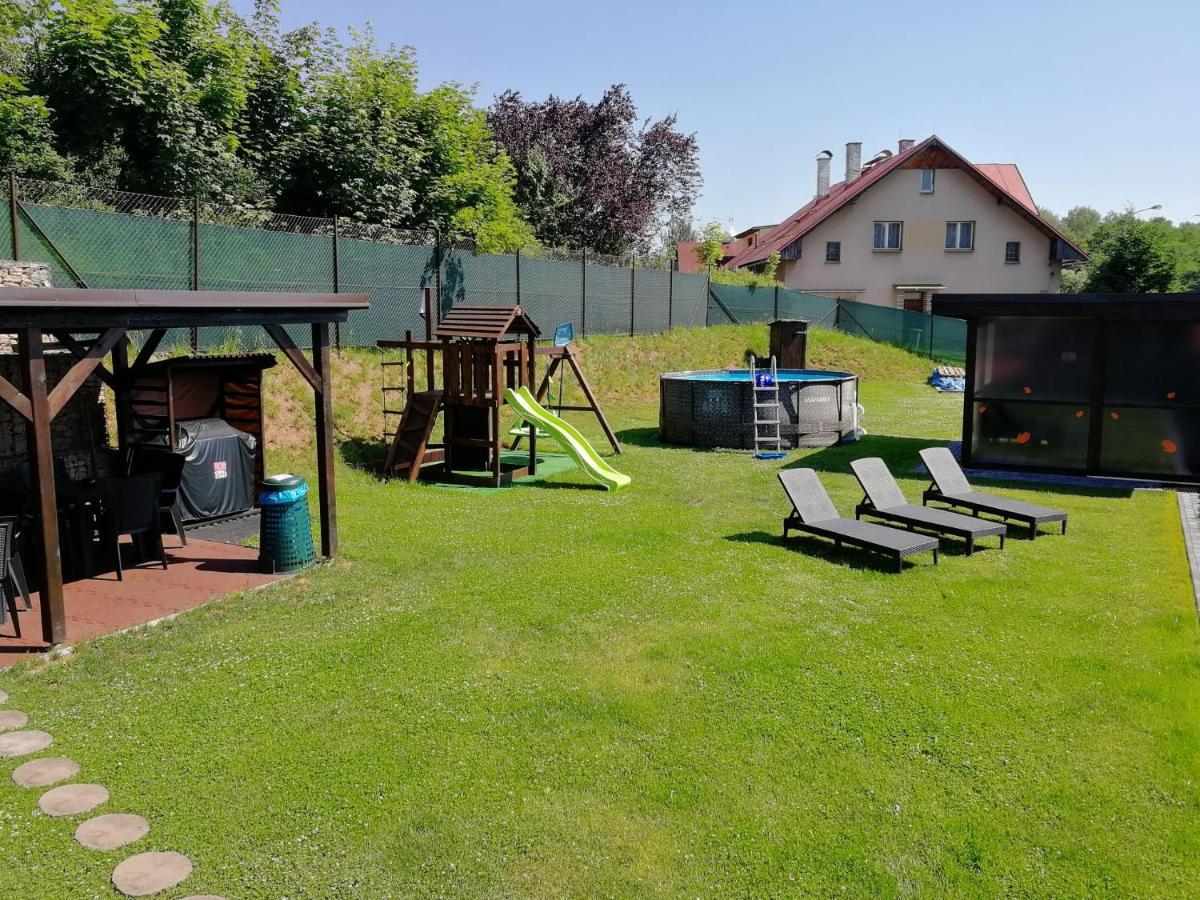 Apartmanovy Dum Sklipek 트러트노브 외부 사진