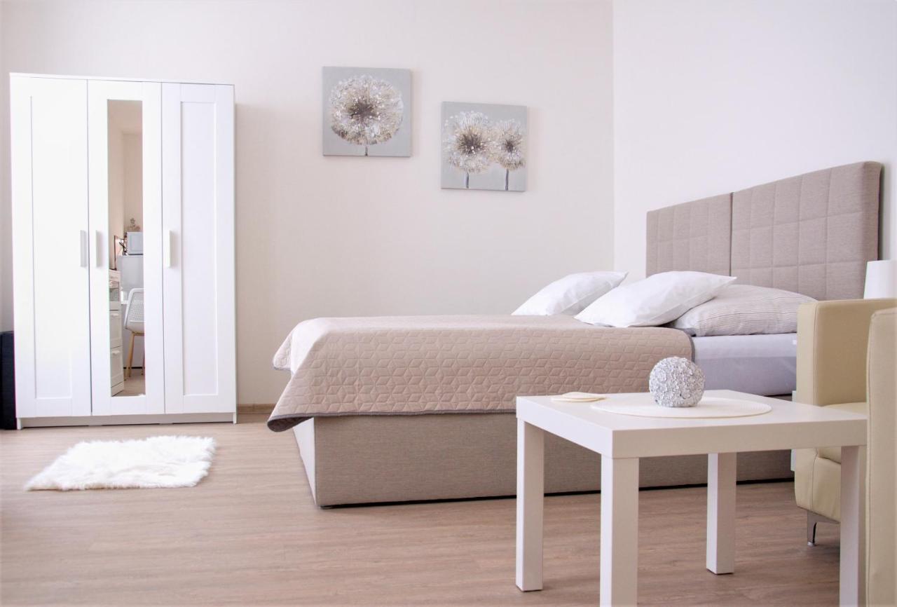 Apartmanovy Dum Sklipek 트러트노브 외부 사진