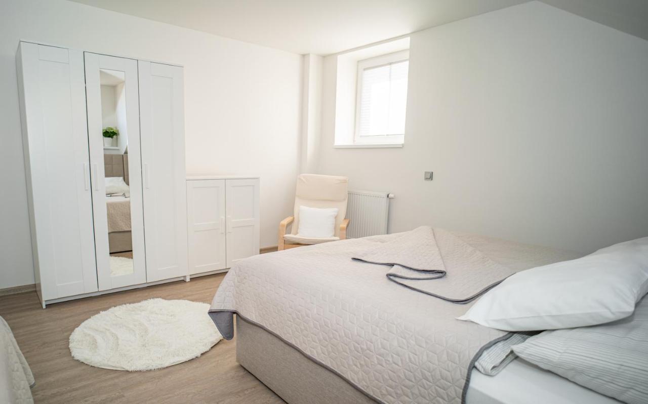 Apartmanovy Dum Sklipek 트러트노브 외부 사진