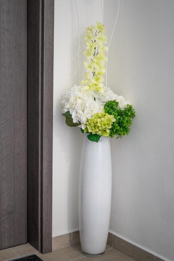 Apartmanovy Dum Sklipek 트러트노브 외부 사진
