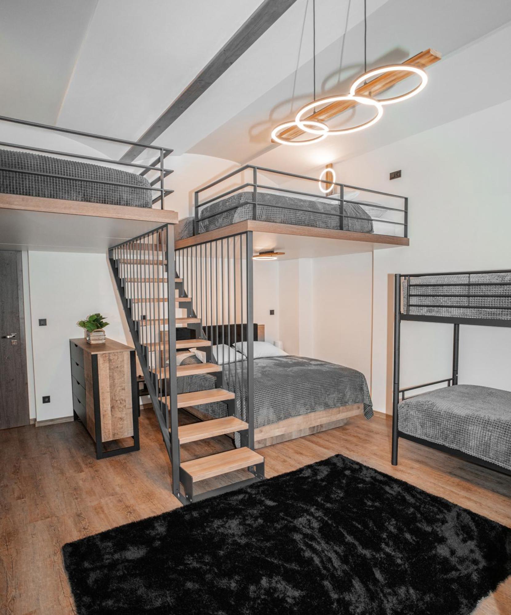 Apartmanovy Dum Sklipek 트러트노브 외부 사진