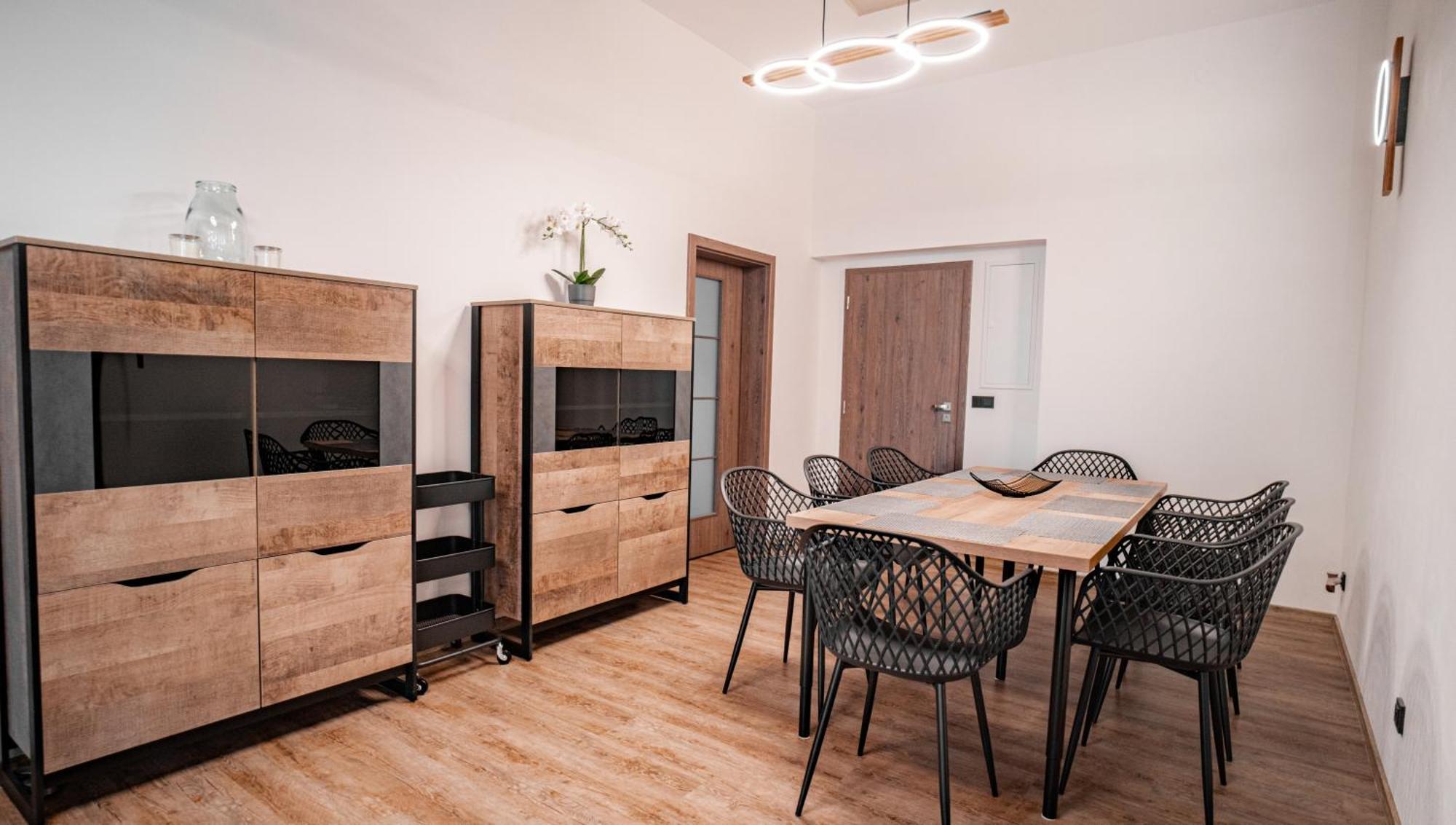 Apartmanovy Dum Sklipek 트러트노브 외부 사진